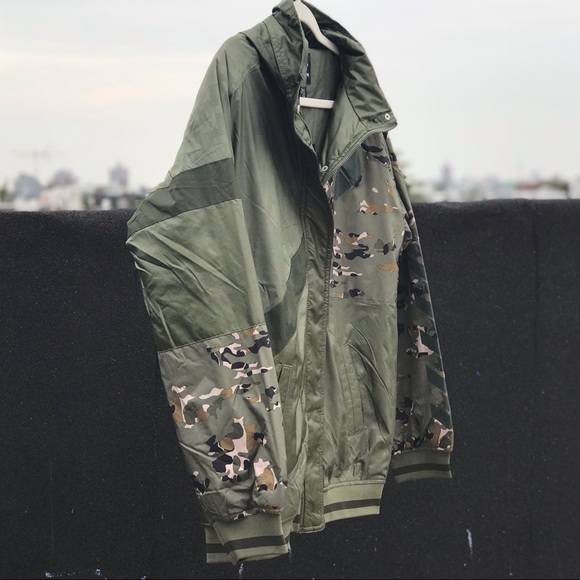 Converse VLTG Mixed Print Green Camo Zip-Up Jacket - Picture 3 of 16